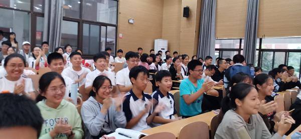 教师美文诵读比赛精彩篇目展示