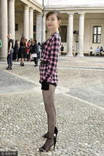 明星丝袜微博，变化中学习，自信成就梦想之路