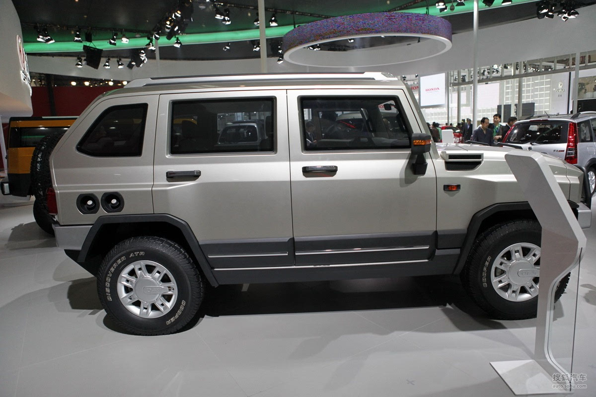 东风HUV最新动态及小巷独特风味揭秘