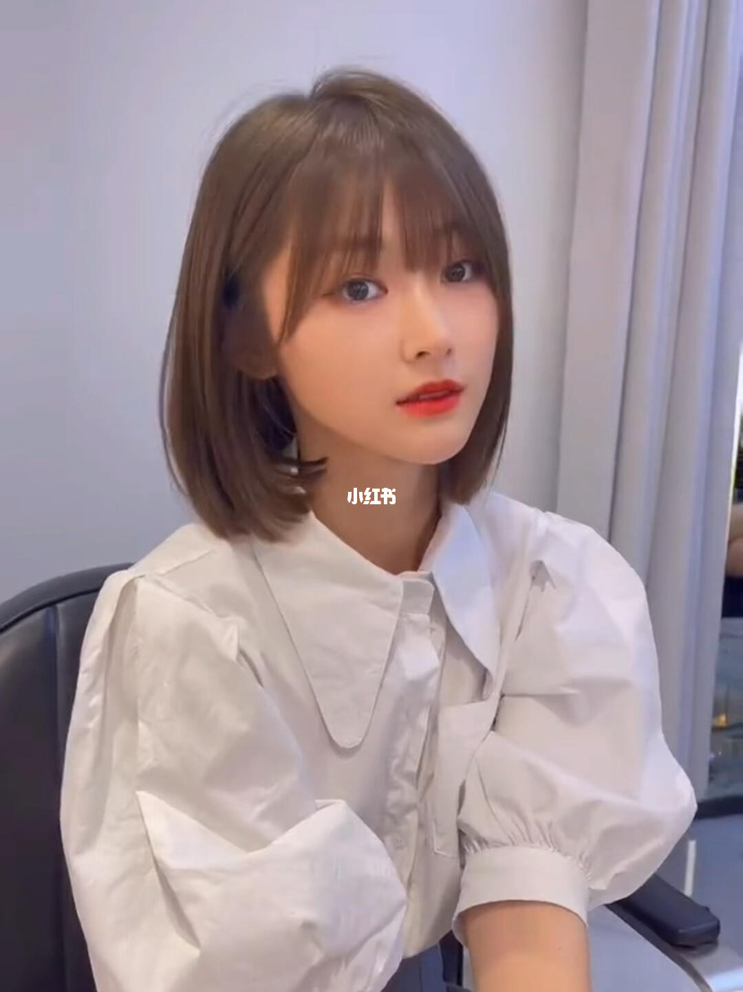 最新中短发发型图片女,最新中短发发型图片女,小巷深处的时尚秘密