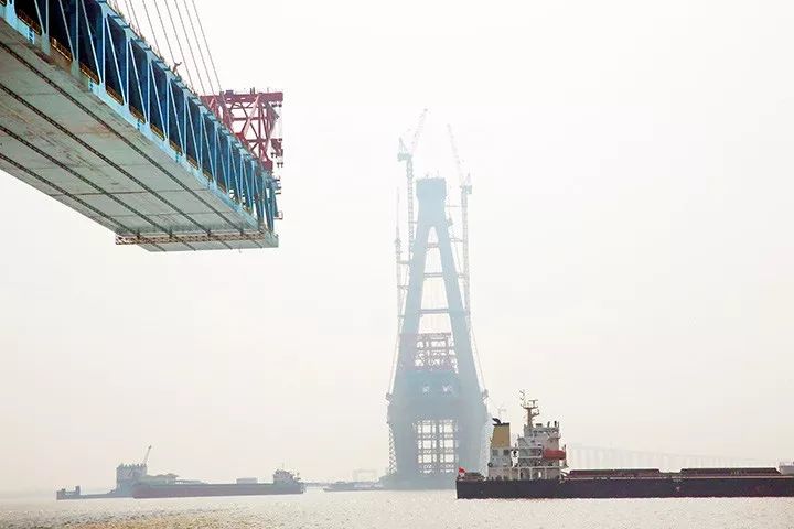 沪通长江大桥最新动态揭秘,建设进展顺利,迎来重要里程碑!