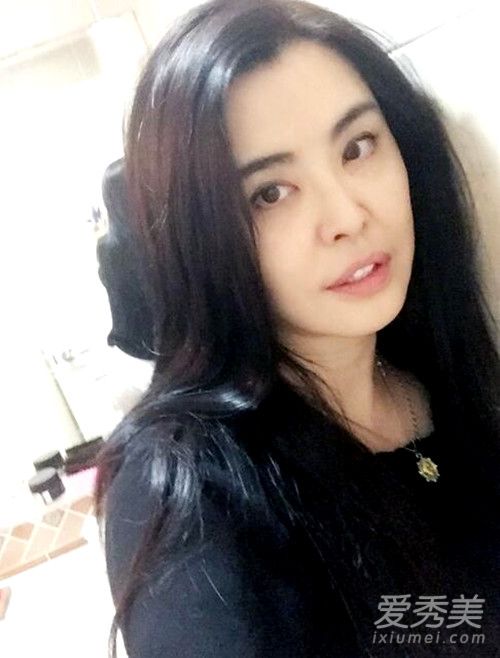 王祖贤最新动态,岁月美人依旧闪耀的魅力风采