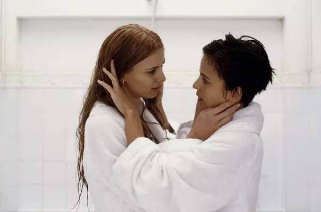 探索伦理世界的未知领域,最新伦理片推荐与小巷深处的特色小店