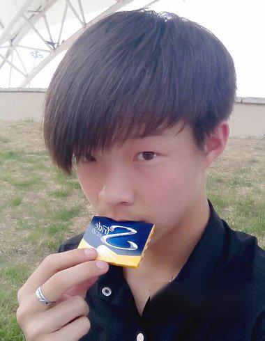 时尚变迁下的潮男发型潮流影响力与最新发型趋势