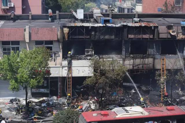 杭州爆炸事件最新图片，温馨日常小故事回顾
