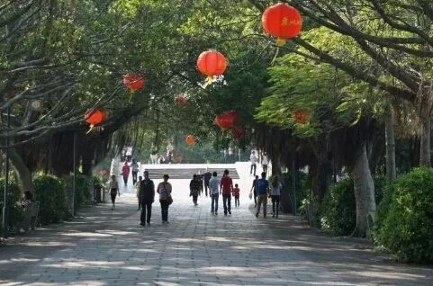 惠州西湖站街女的变化力量与自信绽放