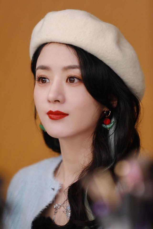 最新挑染发色观点论述,时尚潮流的发色新选择