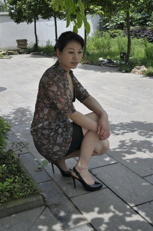 最新熟女论坛免费,自信与成就感的蜕变,熟女们的励志前行之路!