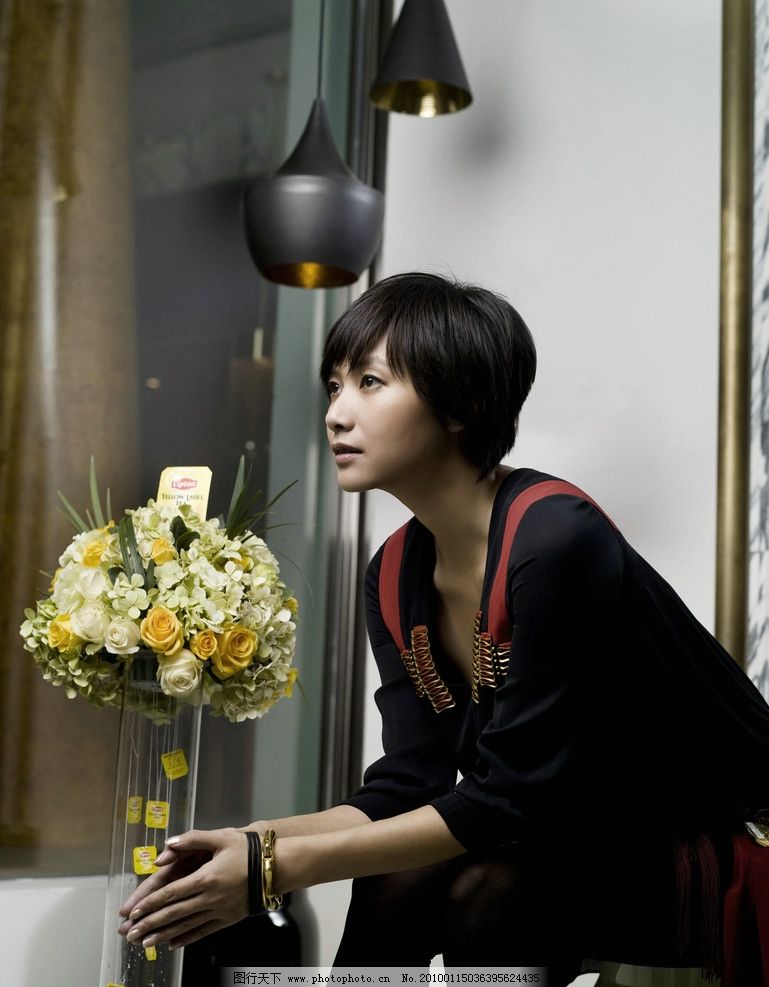 徐静蕾最新短发时尚指南,打造时尚短发的详细步骤与图片展示