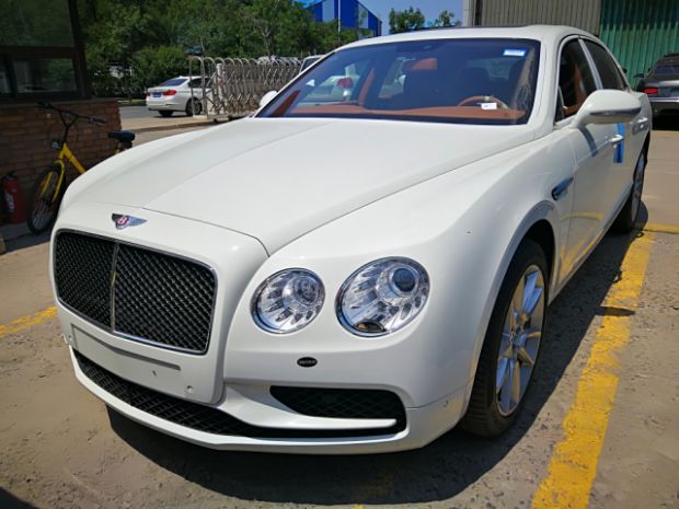 最新款宾利,奢华与科技的完美融合