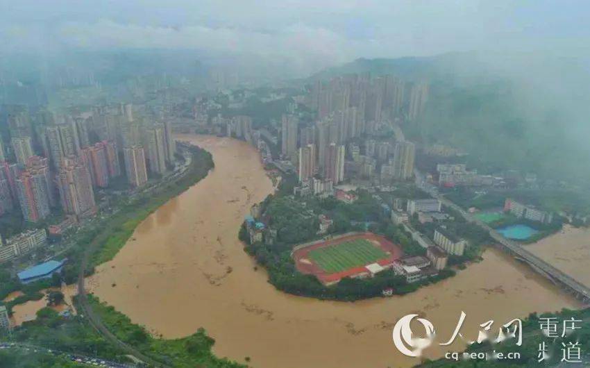 洪峰来袭，背景、事件、影响与时代重要性解析