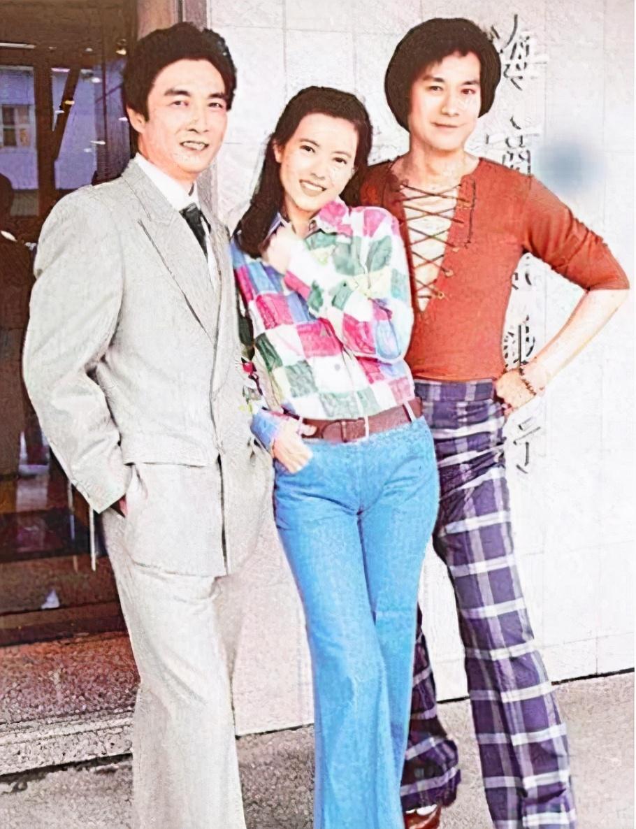 蓝洁瑛最新视频,小巷深处的美食探秘之旅