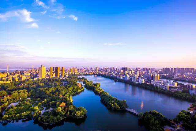 湖北荆州发展的双刃剑效应观点分析