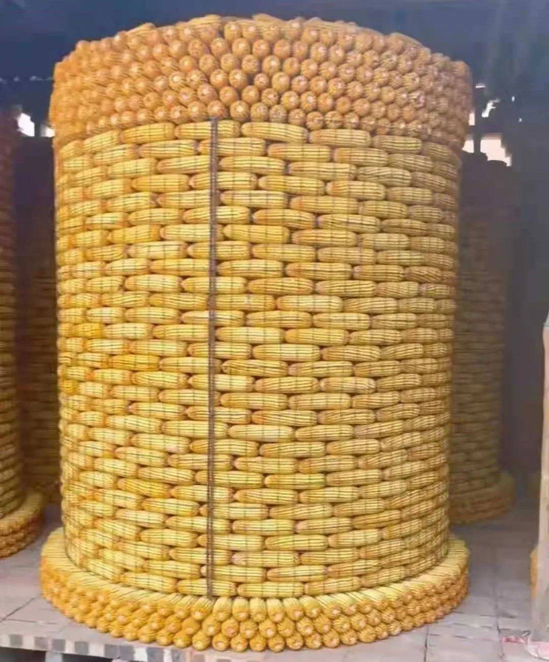 最新玉米仓，小巷中的美食探险之旅