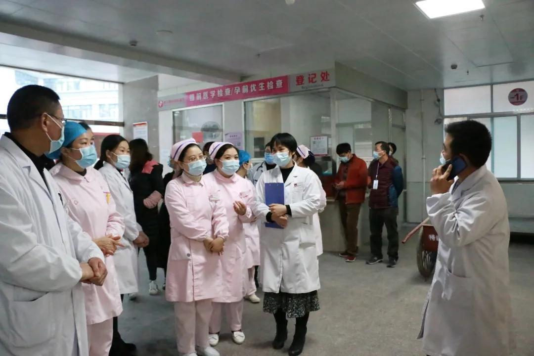 肺炎最新人员动态，变化带来力量，学习铸就自信与成就成就之路