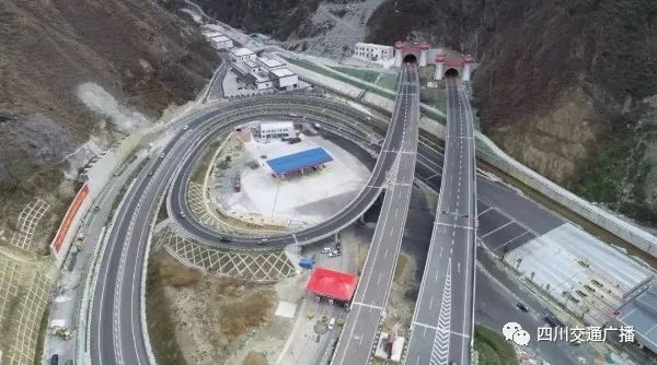 雅康高速最新视频,速度与情感的完美融合纪实