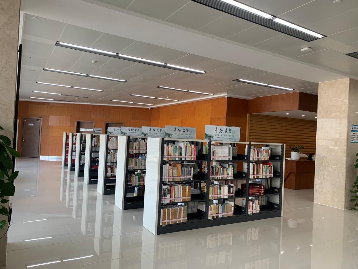 何顿最新作品，引领你进入独特的文学之旅