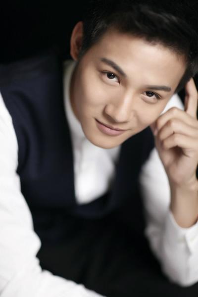 郑业成最新行程揭秘,忙碌明星之旅的足迹